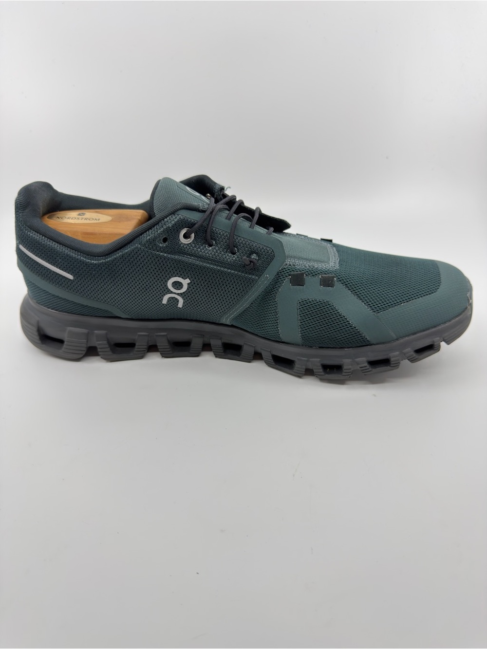 On Cloud 6 sneakers in the olive and evergreen colorway, on running SZ 11 Men’s - Picture 4 of 9